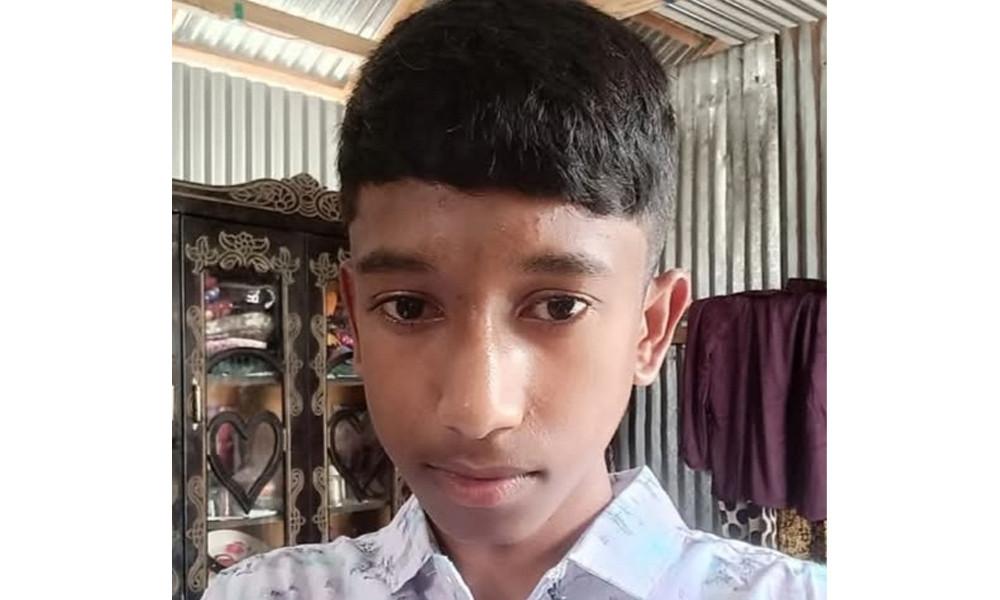 আম পাড়তে গিয়ে বিদ্যুৎস্পৃষ্টে শিক্ষার্থীর মৃত্যু